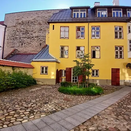 Apartamento Saunaga Korter Sisehoovis *