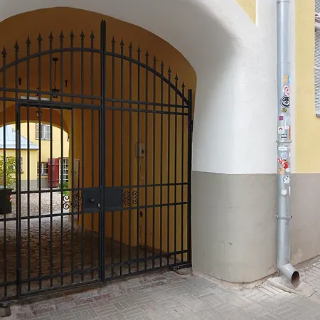 Saunaga Korter Sisehoovis Apartamento *